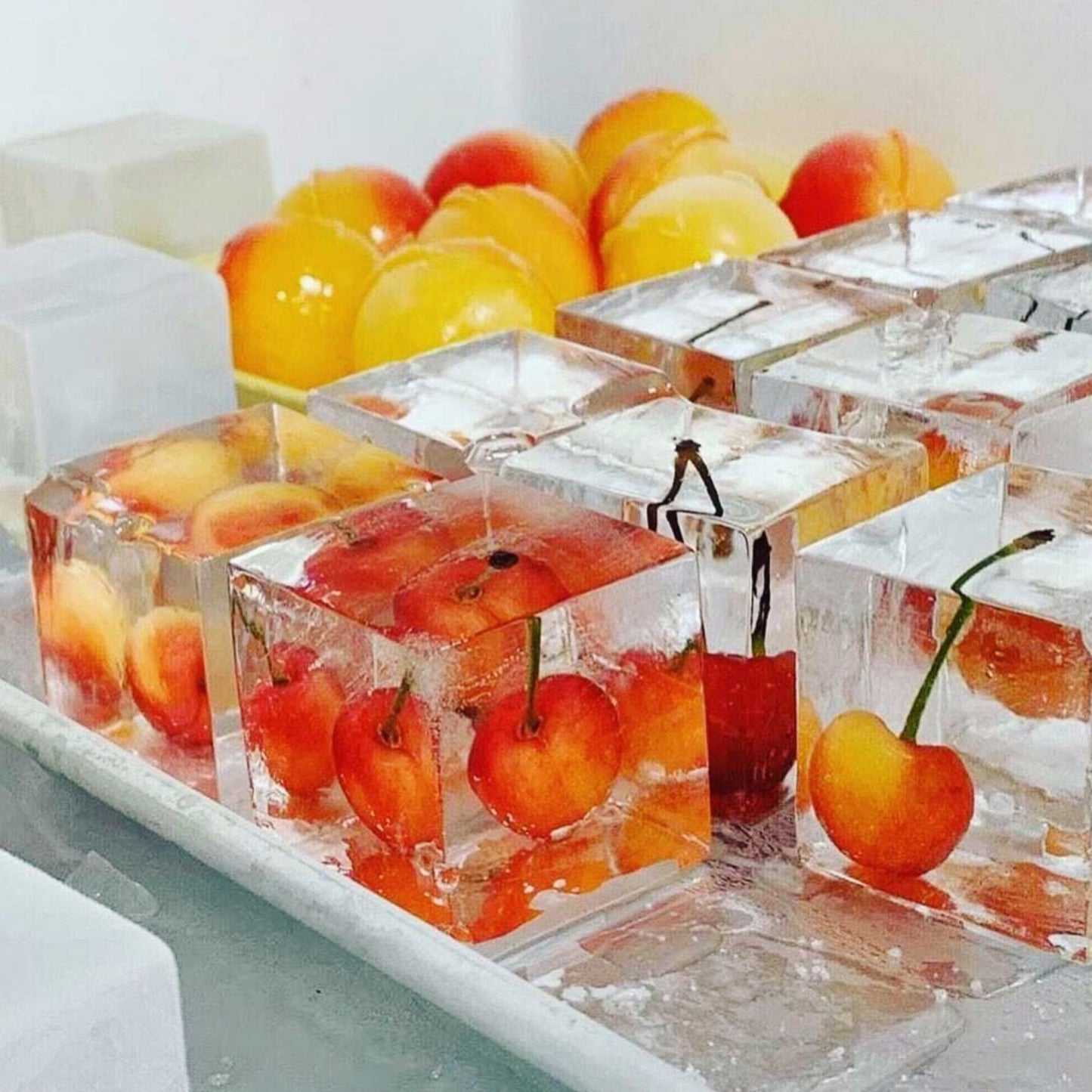 Peak Extra Large Ice Cube Tray - Speckled White